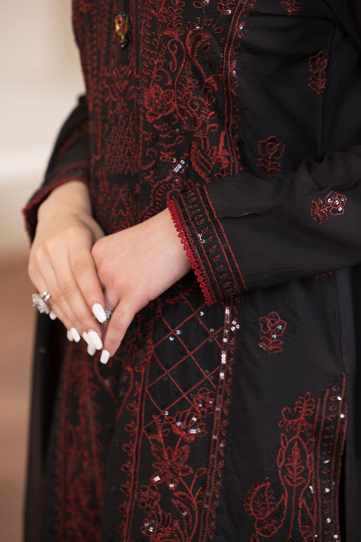 Luxury Embroidered Farshi Shalwar Ready to Wear Collection | Umnaa