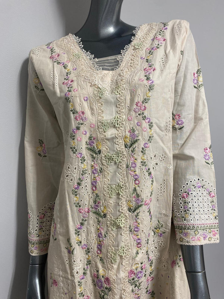 Sahil 3.0 Qalamkar embroidery by Simrans ~ Cream
