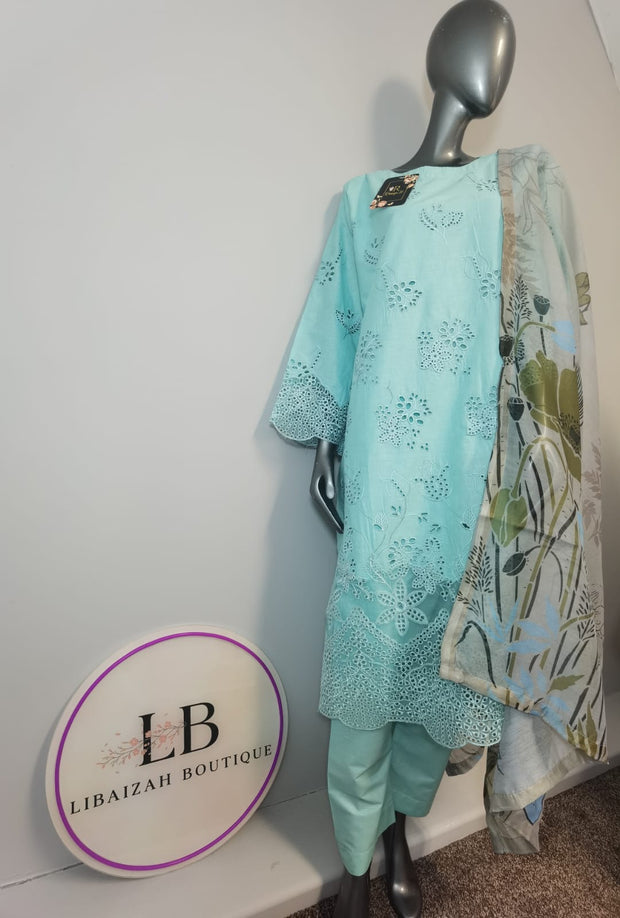 3PC Lawn Embroidered Chikankari Trouser Suit